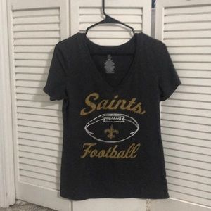 New Orleans Saints v-neck tshirt size M